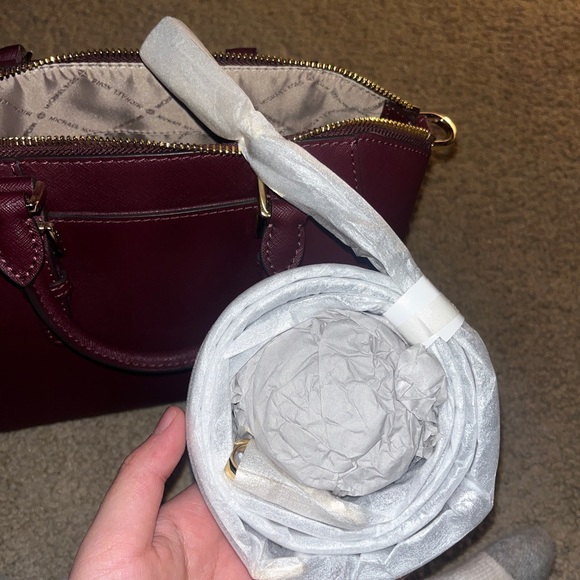 michael kors handbag - Picture 5 of 5